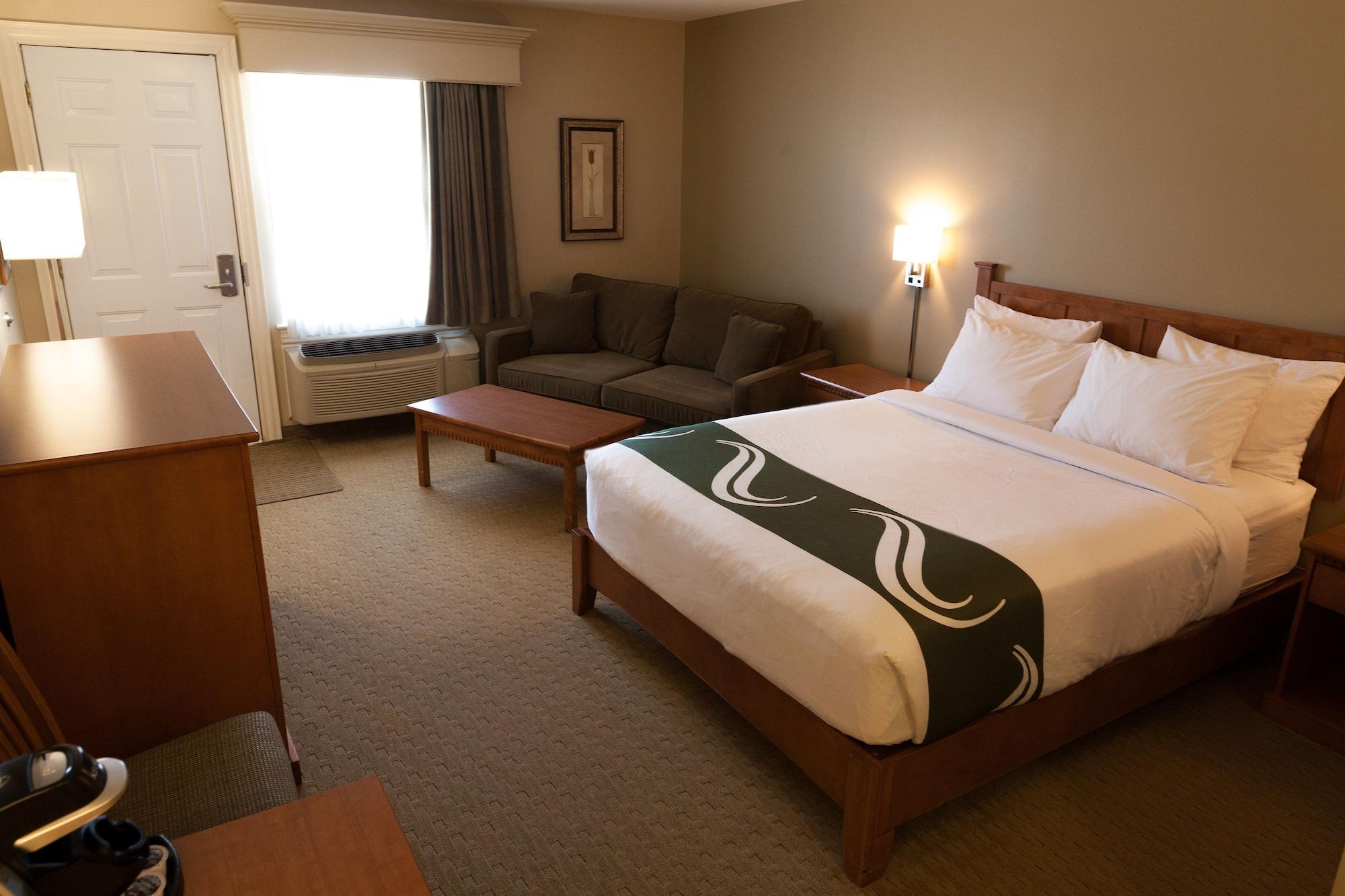 Quality Inn & Suites Amsterdam Fredericton Exterior foto