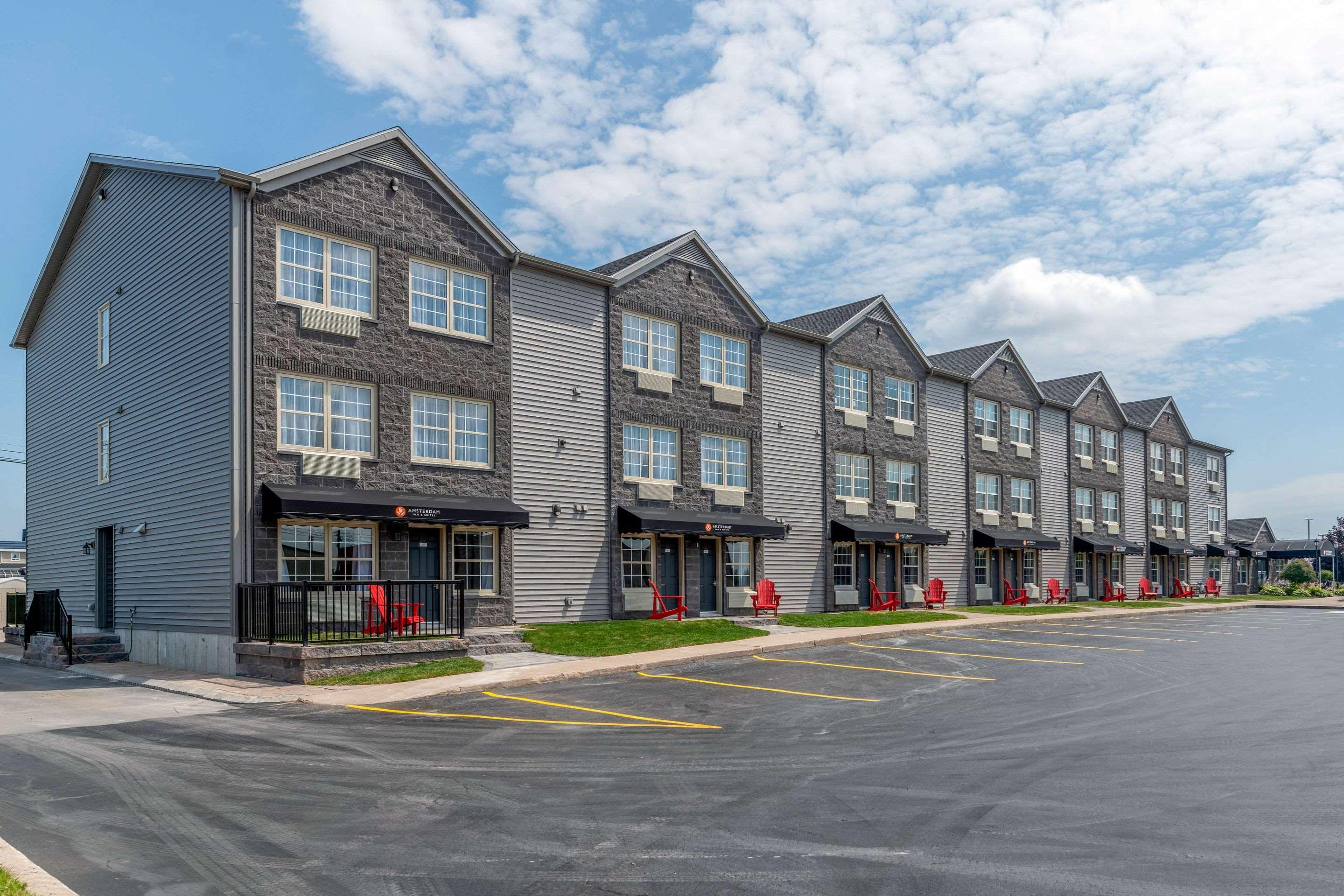 Quality Inn & Suites Amsterdam Fredericton Exterior foto